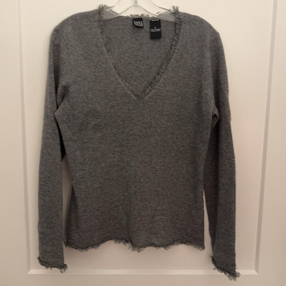 Saks Fifth Avenue Sweater Sz L Gray Cashmere V Neck Fringe Hem Pullover Classic